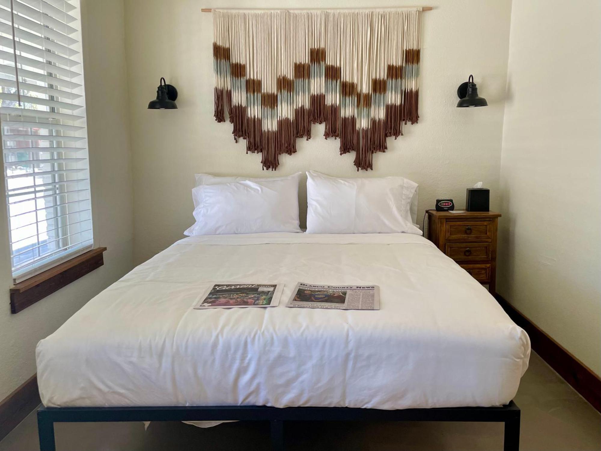 Blanco County Inn & Guesthouses Екстериор снимка