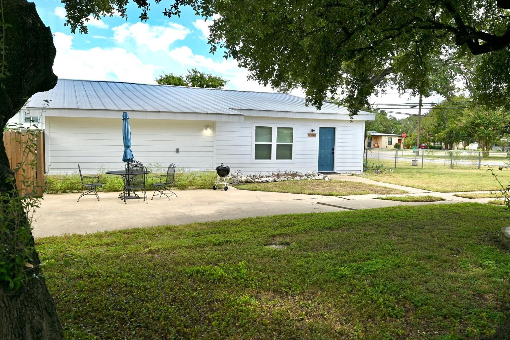 Blanco County Inn & Guesthouses Екстериор снимка