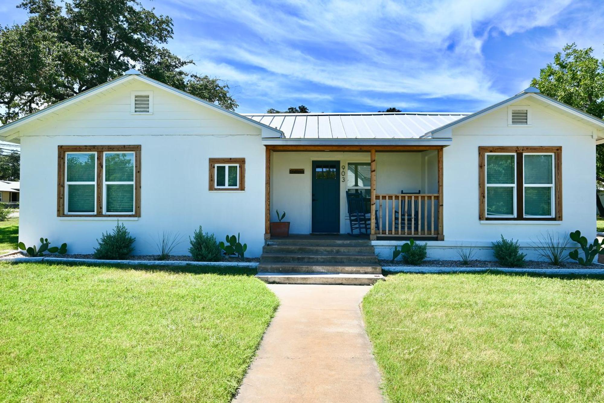 Blanco County Inn & Guesthouses Екстериор снимка