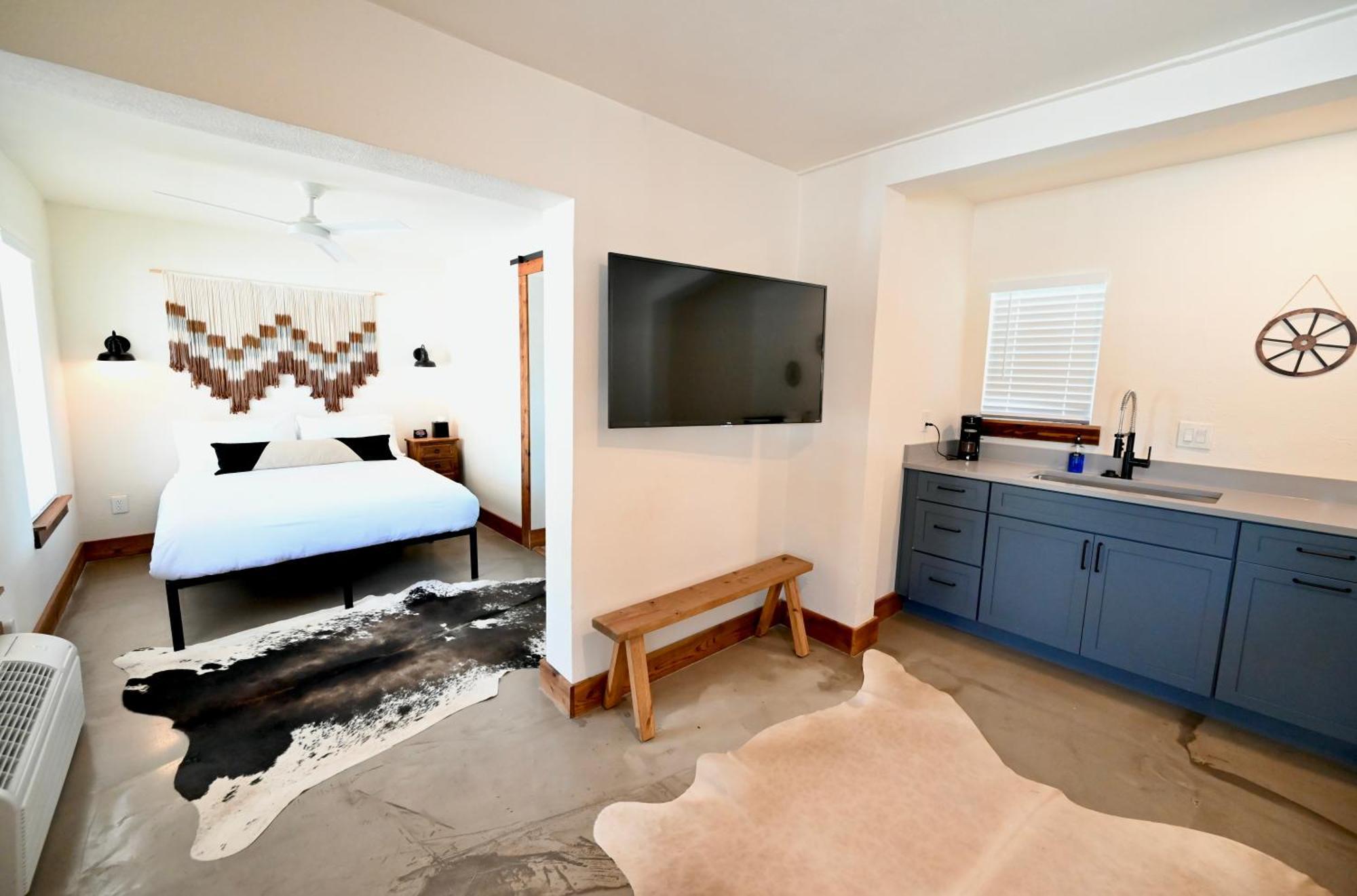 Blanco County Inn & Guesthouses Екстериор снимка