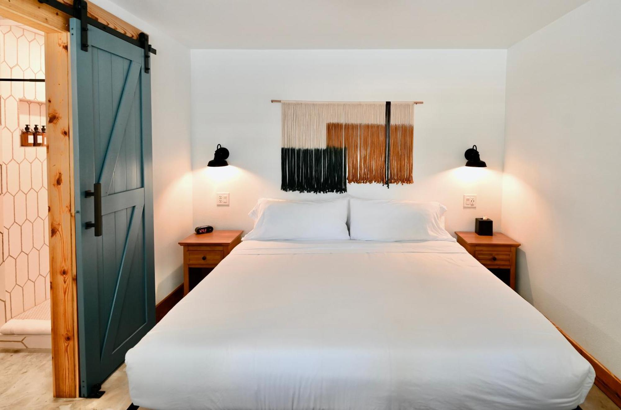 Blanco County Inn & Guesthouses Екстериор снимка