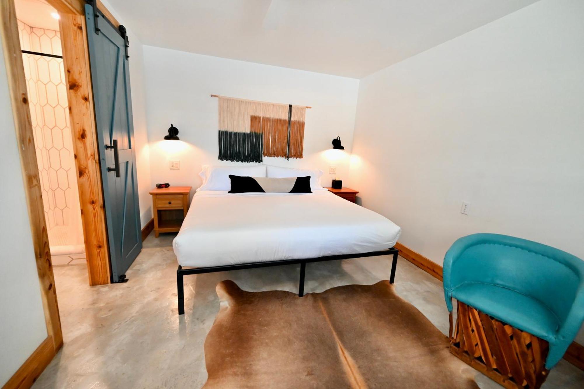 Blanco County Inn & Guesthouses Екстериор снимка