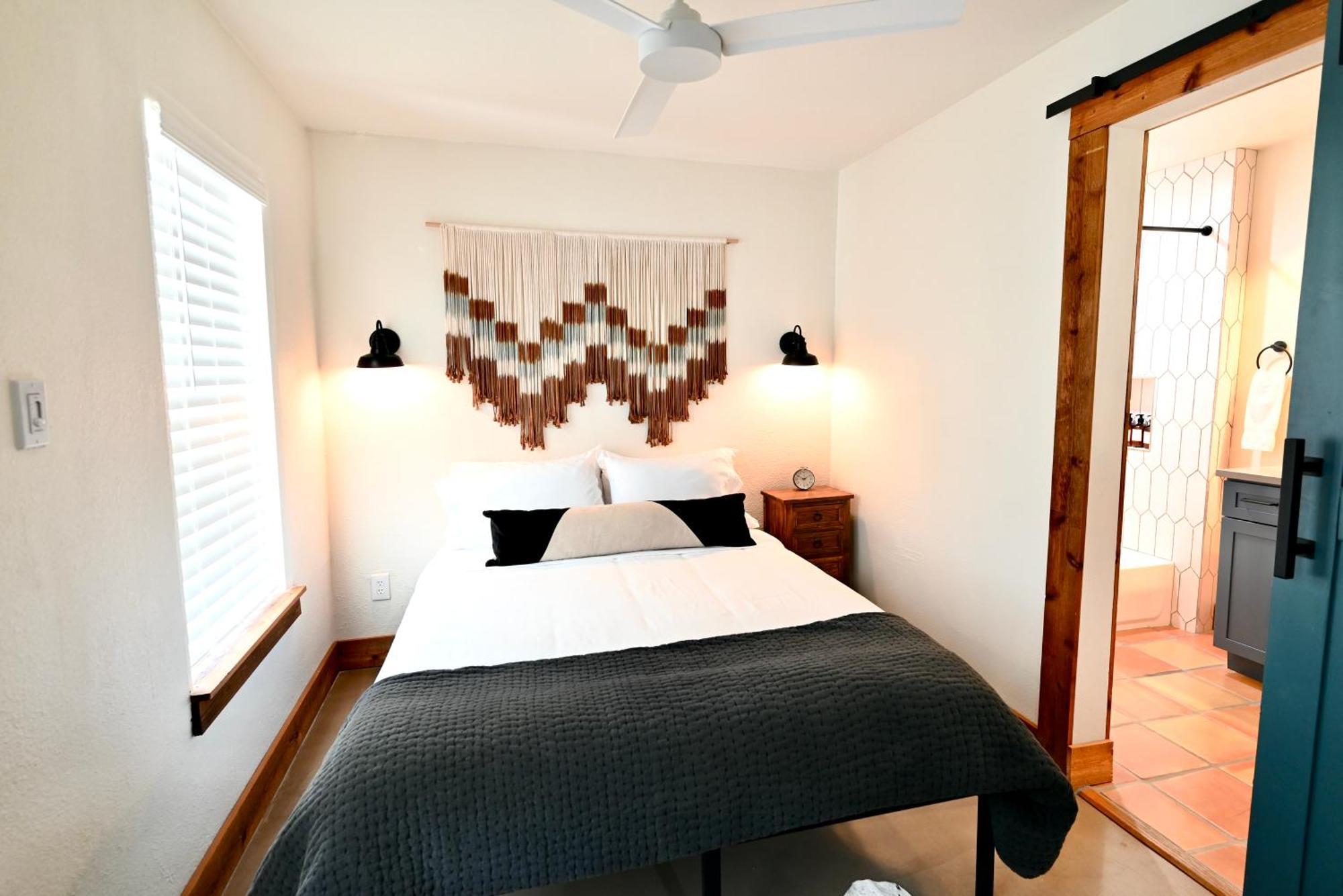 Blanco County Inn & Guesthouses Екстериор снимка